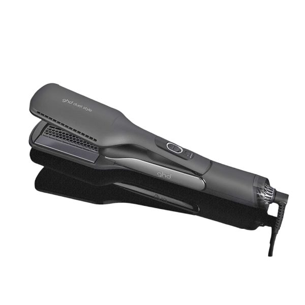 Plancha ghd Duet 2 en 1 tiene un diseño moderno y ergonómico con acabado negro mate y detalles metálicos en plateado H2o Akua