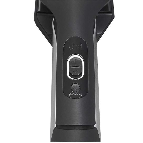 Plancha ghd Duet 2 en 1 tiene un diseño moderno y ergonómico con acabado negro mate y detalles metálicos en plateado H2o Akua