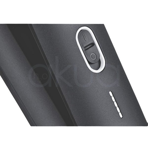 Plancha de viaje ghd Unplugged tanto la plancha de pelo como el estuche son de color negro mate, mientras que la parte inferior de la plancha presenta detalles metálicos en tono plateado, especialmente en la base H2o Akua