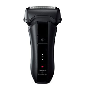 Afeitadora Panasonic ER-SP20 el color predominante es negro mate, con algunos detalles en negro brillante en la parte central del dispositivo. También se observan pequeños indicadores luminosos en blanco y un icono en rojo H2o Akua