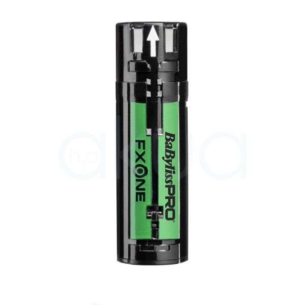 Bateria Babyliss pro repuesto BAB-FXBB33 Es principalmente de color negro brillante en los extremos y en el centro, con una franja vertical verde en el cuerpo central. Sobre la franja verde se encuentran impresos los textos “FXONE” y “BaBylissPRO” en negro. En la parte superior, hay una flecha blanca señalando hacia arriba. H2o Akua