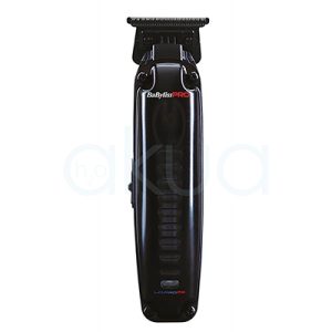 Maquina Lo-Pro Trimmer Babyliss pro El color predominante es negro mate, que cubre la mayor parte del cuerpo del dispositivo. Los detalles, como los botones y el logotipo "BaByliss PRO", están en blanco y rojo, lo que aporta contraste y resalta sobre el fondo oscuro. En la parte inferior, la inscripción "LOPROFX" aparece en blanco y rojo HJ2o Akua