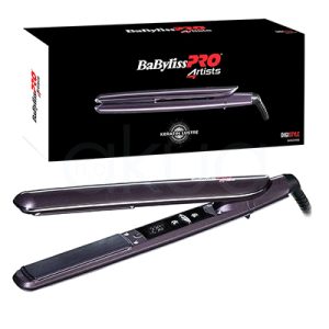 Plancha Artists Babyliss pro BAB2395E El color predominante es un gris metálico oscuro que cubre la mayor parte del cuerpo de la plancha alisadora. Las placas alisadoras son de un tono gris oscuro ligeramente más brillante. Los botones y la pantalla en la zona central son de negro, mientras que el cable y los extremos también presentan detalles en negro H2o Akua