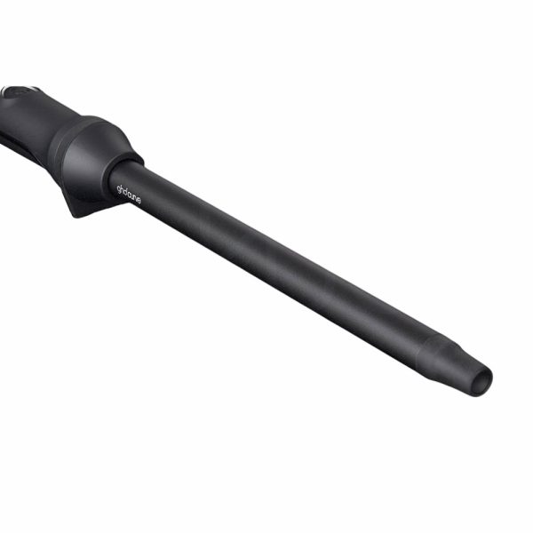 Rizador ghd fino Curve Thin core cuerpo donde predomina el color negro con detalles en plateado en zona del cable y boton de encendido H2o Akua