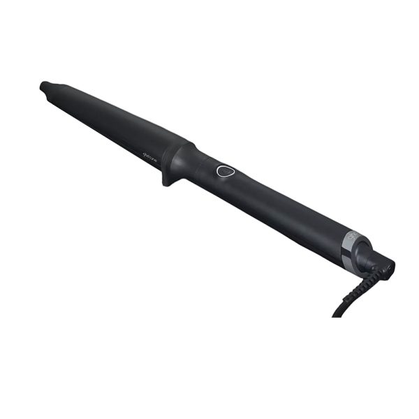 Rizador ghd Curve Creative Curl core El color predominante en el producto es el negro mate, que cubre todo el cuerpo del rizador, incluido el mango y el barril. Gris metálico: En la zona cercana al cable, hay un aro decorativo en tono gris metálico que aporta un toque moderno y elegante. Blanco: El botón de encendido/apagado tiene un borde blanco que resalta sobre el fondo negro. Detalles en blanco: El logotipo de la marca, ubicado cerca del barril, está impreso en blanco. H2o Akua