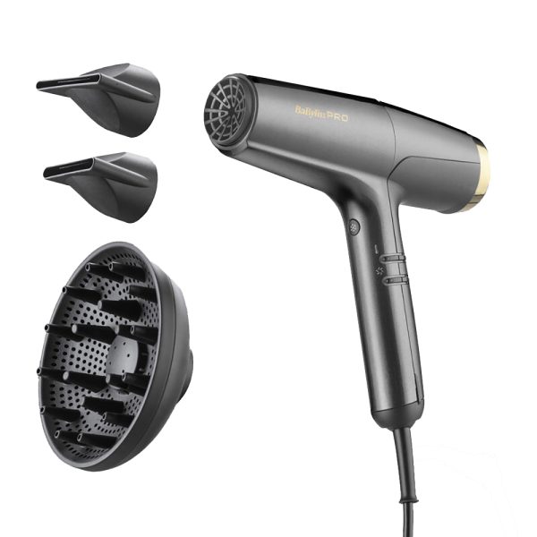 Secador BaByliss pro Falco Advance 2000W BAB8550E el color predominante es el negro mate con detalles en dorado, específicamente en el logotipo "BaBylissPRO" y en el aro que rodea la parte trasera del secador. Los botones y la rejilla frontal también son de color negro H2o Akua