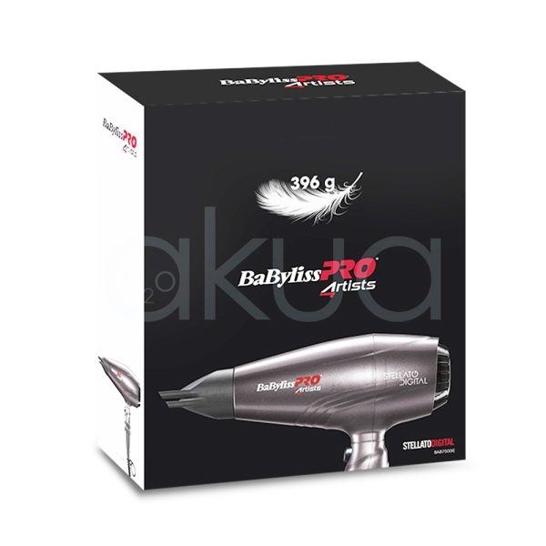 Secador Babyliss pro Stellato BAB7500IE El color principal del secador es gris metálico, con detalles en negro en la boquilla, la parte trasera y el cable. También se observan acentos en rojo y blanco en los logotipos y controles. H2o Akua