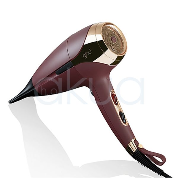 Secador ghd Helios Burdeos cuerpo de color principal burdeos con detalles en dorado H2o Akua