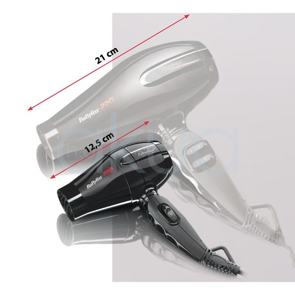 Secador Babyliss pro mini Bambino BAB5510E El color principal del secador de la imagen es negro, con detalles en gris oscuro y algunos acentos en blanco y rojo en el logotipo y la marca. Los accesorios también son de color negro H20 Akua