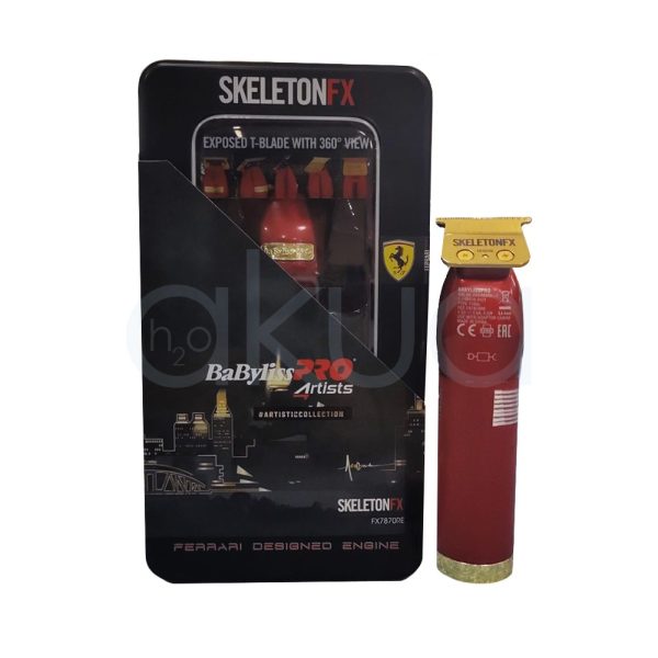 Maquina Skeleton Red Ferrari Babyliss Pro El color predominante es rojo metálico, que cubre la mayor parte del cuerpo y el mango texturizado del dispositivo. Hay detalles en dorado brillante en la cuchilla, el interruptor, una placa decorativa y la base del mango H2o Akua