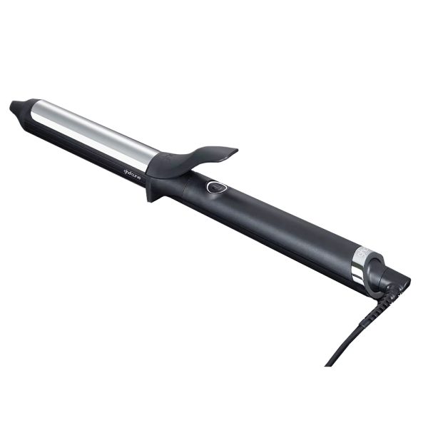 Tenacilla ghd Curve Classic Curl core color predominante negro con detalles en plateado en el barril y una banda cerca de la base H2o Akua