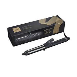 Tenacilla ghd Curve Classic Curl core color predominante negro con detalles en plateado en el barril y una banda cerca de la base H2o Akua