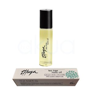Aceite Thuya cuticulas y uñas sensibles Rol-on Tea Tree 10ml El producto tiene un envase cilíndrico de vidrio transparente, permitiendo ver el contenido líquido de color amarillo claro en su interior. Tapa: La parte superior es de color negro brillante, de forma cilíndrica y lisa, que contrasta con el color claro del líquido. Etiqueta: En la parte frontal del frasco se puede leer la marca "Thuya" en letras negras estilizadas, acompañada de la descripción "oil instant liss" en letras más pequeñas y verticales H2o Akua