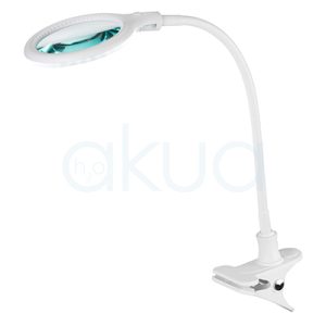 Lupa Led 5 Aumentos con Pinza. Color blanco, con lente circular integrada y tapa protectora en la parte superior. El diseño compacto y el brazo articulado permiten ajustar la posición de la lupa fácilmente sobre cualquier superficie de trabajo. H2o Akua