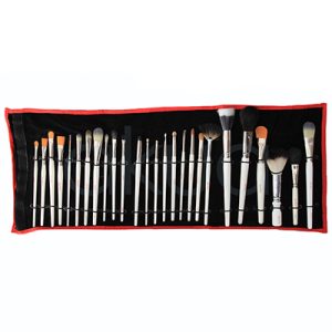 Manta 26 pinceles martora. Set profesional de brochas de maquillaje organizado en un estuche negro con borde rojo. Se observan 26 brochas de diferentes tamaños y formas, diseñadas para diversas aplicaciones de maquillaje facial y de ojos. El conjunto incluye brochas de pelo sintético y natural, con mangos blancos y férulas plateadas, ordenadas para facilitar su uso por maquilladores profesionales. H2o Akua