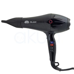 Lote secador Akua 2300W + difusor. En color negro,el diseño es ergonómico, con un cuerpo robusto y una boquilla concentradora en la parte frontal para dirigir el flujo de aire. Sobre el mango se encuentran varios botones de control, incluyendo ajuste de temperatura, velocidad y un botón azul para el golpe de aire frío. H2o Akua