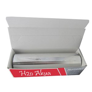 Papel aluminio profesional 300m H2oAkua.El color predominante es plata (del papel aluminio), combinado con una caja de color blanco y detalles rojos en la parte frontal.