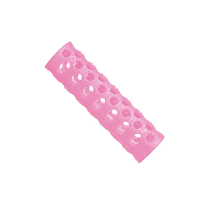 Bolsa 12 rulos rosa 13mm 00000. El color principal de es rosa. El objeto tiene el aspecto de un rulo para el cabello o un cilindro para fijación capilar, usado habitualmente en peluquería para dar forma y volumen al pelo. H2o Akua