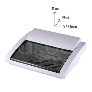 Esterilizador UV Eurostil. El equipo es de color blanco con líneas suaves y modernas, y cuenta con una tapa superior y una ventana frontal translúcida, a través de la cual se pueden observar utensilios de metal como tijeras, pinzas y peines dispuestos en su interior. H2o Akua