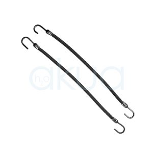 Goma con gancho cola de caballo negra 12 uni 00858. Se presenta como dos bandas elásticas largas y delgadas, cada una con un gancho de metal en ambos extremos. Los ganchos son curvos.,Las bandas elásticas son de color negro Los ganchos de metal son de color plateado. H2o Akua.