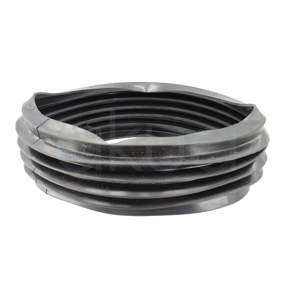 Fuelle goma basculante lavacabezas H2oAkua. La imagen muestra un fuelle de goma negra diseñado como repuesto para lavacabezas basculantes de peluquería. El fuelle tiene forma anillada y flexible, lo que permite movimientos de inclinación (basculado) de la cubeta sin perder la estanqueidad, es decir, sin que se escape el agua por la junta.