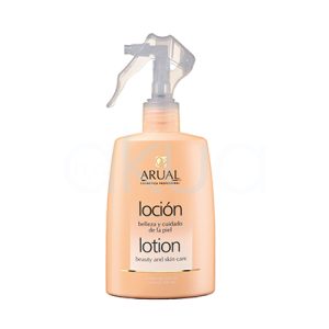 Locion en Spray Arual 200ml. El recipiente es de color beige y tiene forma ovalada con base ancha y una parte superior más estrecha equipada con un pulverizador tipo gatillo transparente, pensado para facilitar la aplicación en spray. H2o Akua