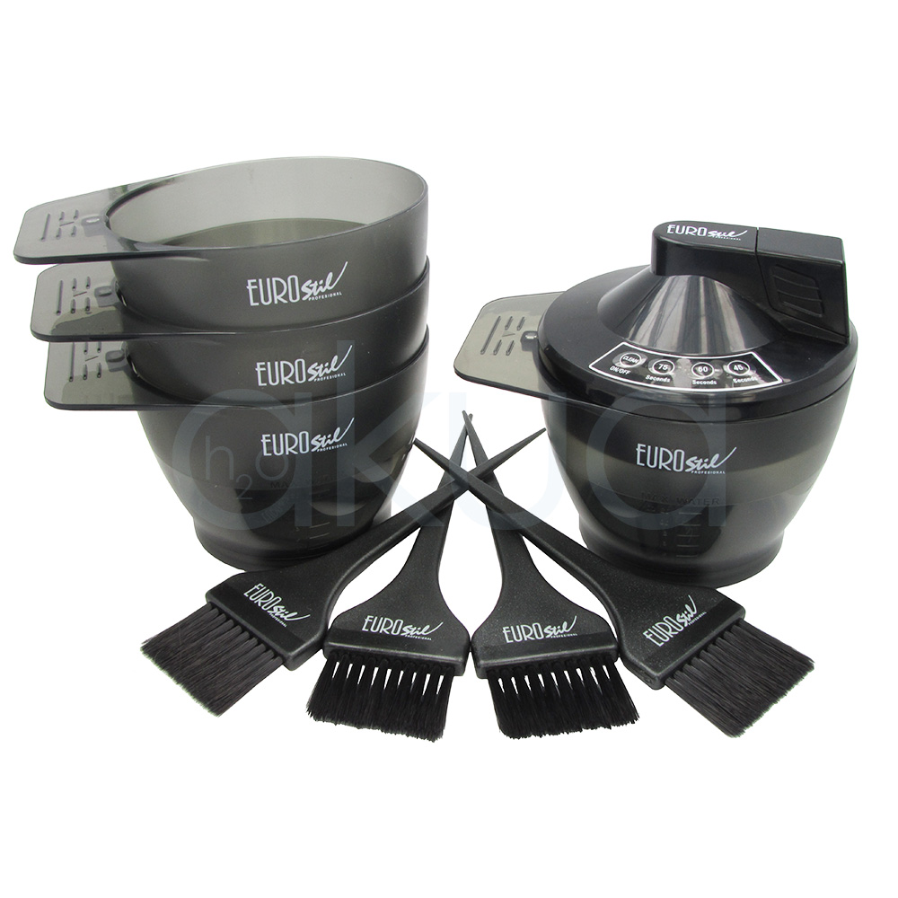 Mezclador tinte NEW Eurostil. La imagen muestra un set profesional de útiles para la aplicación de tintes o tratamientos capilares. El set incluye cuatro cuencos o recipientes de plástico en color negro semitransparente, apilados a la izquierda, y un bol más grande con tapa y dispensador a la derecha, todos de la marca Erostil. H2o Akua
