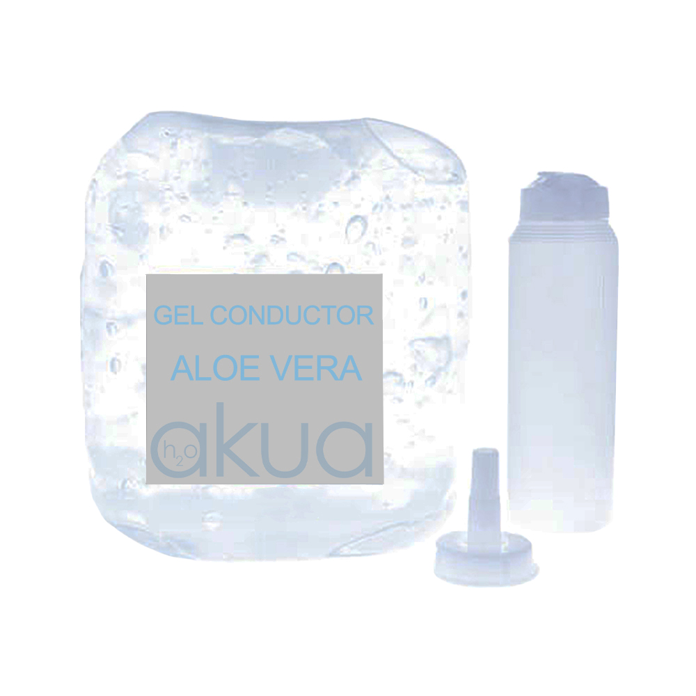 Bolsa gel Electroconductor 5 litros H2oAkua. La imagen muestra una bolsa flexible transparente de 5 litros de gel electroconductor de la marca H2oAkua, identificada con una etiqueta frontal donde se leen el nombre de la marca y del producto. Delante de la bolsa aparece un frasco aplicador de plástico translúcido con tapón dosificador, accesorios pensados para trasvasar el gel desde la bolsa y aplicarlo de forma cómoda en tratamientos estéticos o aparatología.