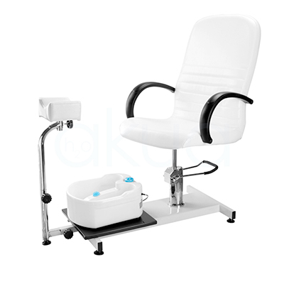 Sillon pedicura con hidromasaje 02741. Sillón profesional para pedicura con hidromasaje integrado, tapizado en blanco con bañera blanca y detalles negros. H2o Akua
