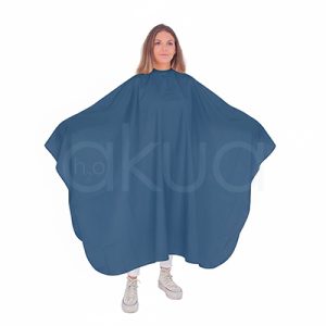 Capa corte azul 02503. La capa es tipo poncho desechable/reutilizable, con cuello alto redondo y mangas cortas anchas que cubre hasta rodillas H2o Akua