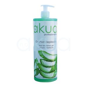 Gel Aloe vera 1000ml H2oAkua. Envase cilíndrico, dispensador bomba plateado en tapa superior. Color predominante verde menta translúcido en botella opaca inferior, con 4 hojas aloe vera ilustradas escalonadas en blanco/verde; etiquetas blancas con texto negro/verde "Gel Post-Depilatorio post-depilatorio gel" y logos "AKUA profesional".
