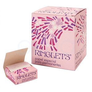 Papel permanente Ringlest caja 20 unid. H2oAkua. Dispensador de una caja de cartón en tonos rosados con diseños gráficos en morado y blanco, que contiene 20 paquetes de papel delgado y translúcido. Una caja está abierta, revelando el rollo o pila de papeles en su interior, con el texto "RINGLETS® papel especial para permanentes" destacado en la parte frontal.