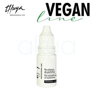 Pre alisado de pestañas Thuya 15ml. La imagen muestra un frasco gotero blanco de 15 ml de "Pre-alisado de Pestañas Vegano" Thuya Professional Line. H2o Akua