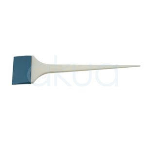 Paleta tinte silicona grande recta H2oAkua. La imagen muestra una herramienta de plástico con forma de espátula o paleta. Tiene un mango largo, estrecho y puntiagudo, de color blanco o translúcido. En un extremo hay una parte plana rectangular de color azul, más ancha, que parece ser la zona de trabajo. El diseño es simple y funcional, pensado para sujetarlo con facilidad y aplicar o extender algún producto