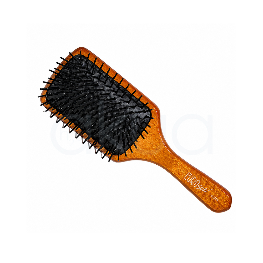 Cepillo plano paleta madera mediano Eurostil.Cepillo plano tipo paleta mediano de madera con base acolchada negra y púas flexibles negras. Diseño ergonómico ideal para desenredar y peinar el cabello con suavidad. H2o Akua.