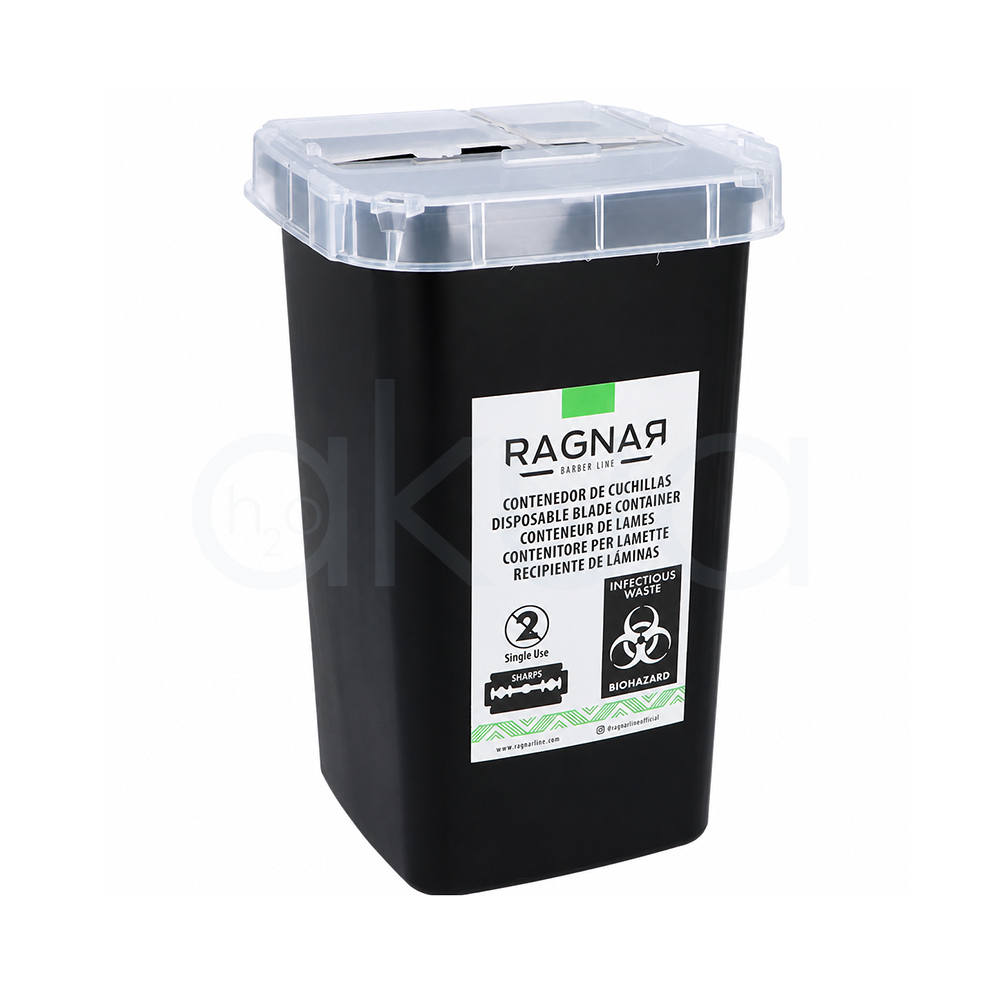 Contenedor para depositar cuchillas Ragnar 07528. Contenedor de cuchillas desechables RAGNAR de color negro con tapa transparente de seguridad, diseñado para almacenar y desechar hojas de afeitar usadas de forma higiénica y segura en barberías y centros profesionales. H2o Akua